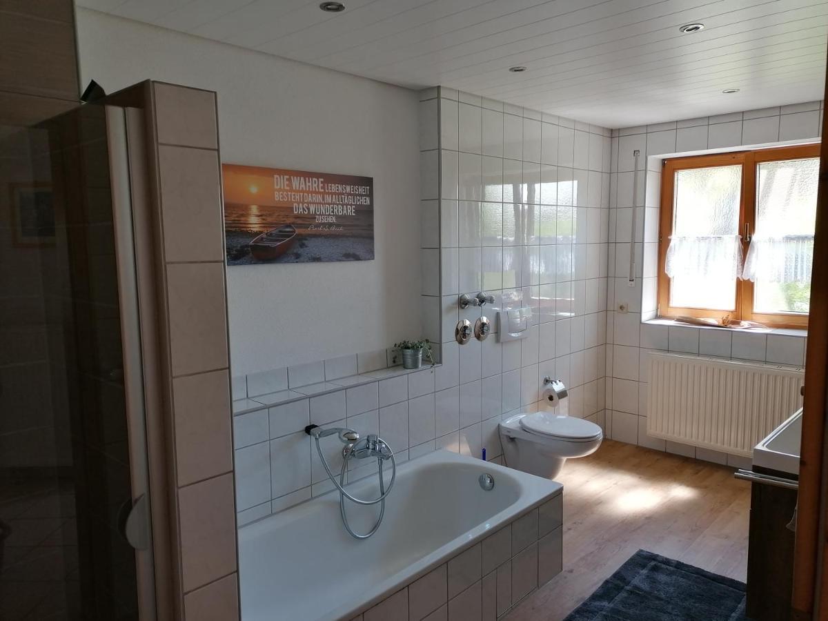 70M²- Ferienwohnung Mit Terrasse Achberg Exterior foto